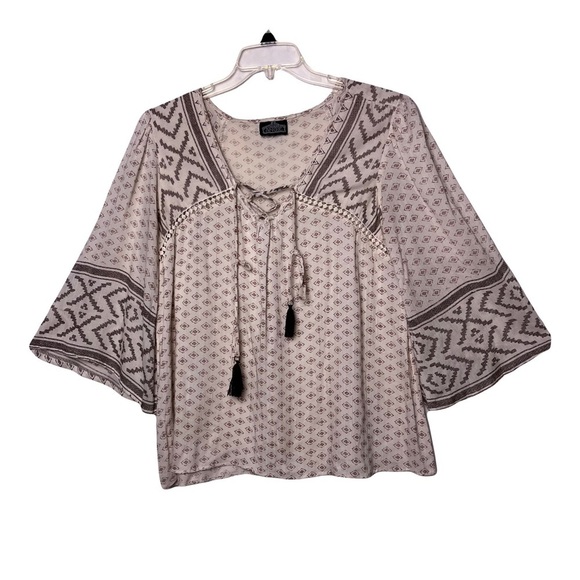 Angie | Beige Geometric Print Crochet Flare Sleeve Peasant Blouse Top, Medium - Picture 1 of 8